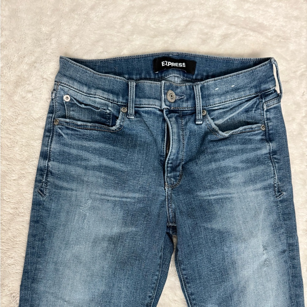 EXPRESS Mid Rise Skinny Cropped Jean - Picture 3 of 11